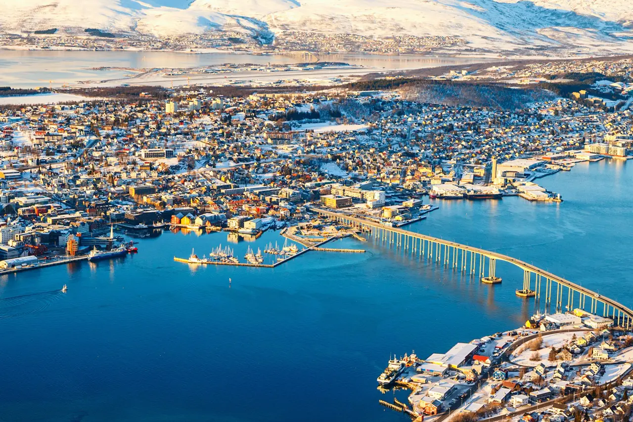 Tromso im Winter Brücke
