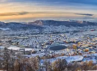 Postschiff und Fjorde im Winter